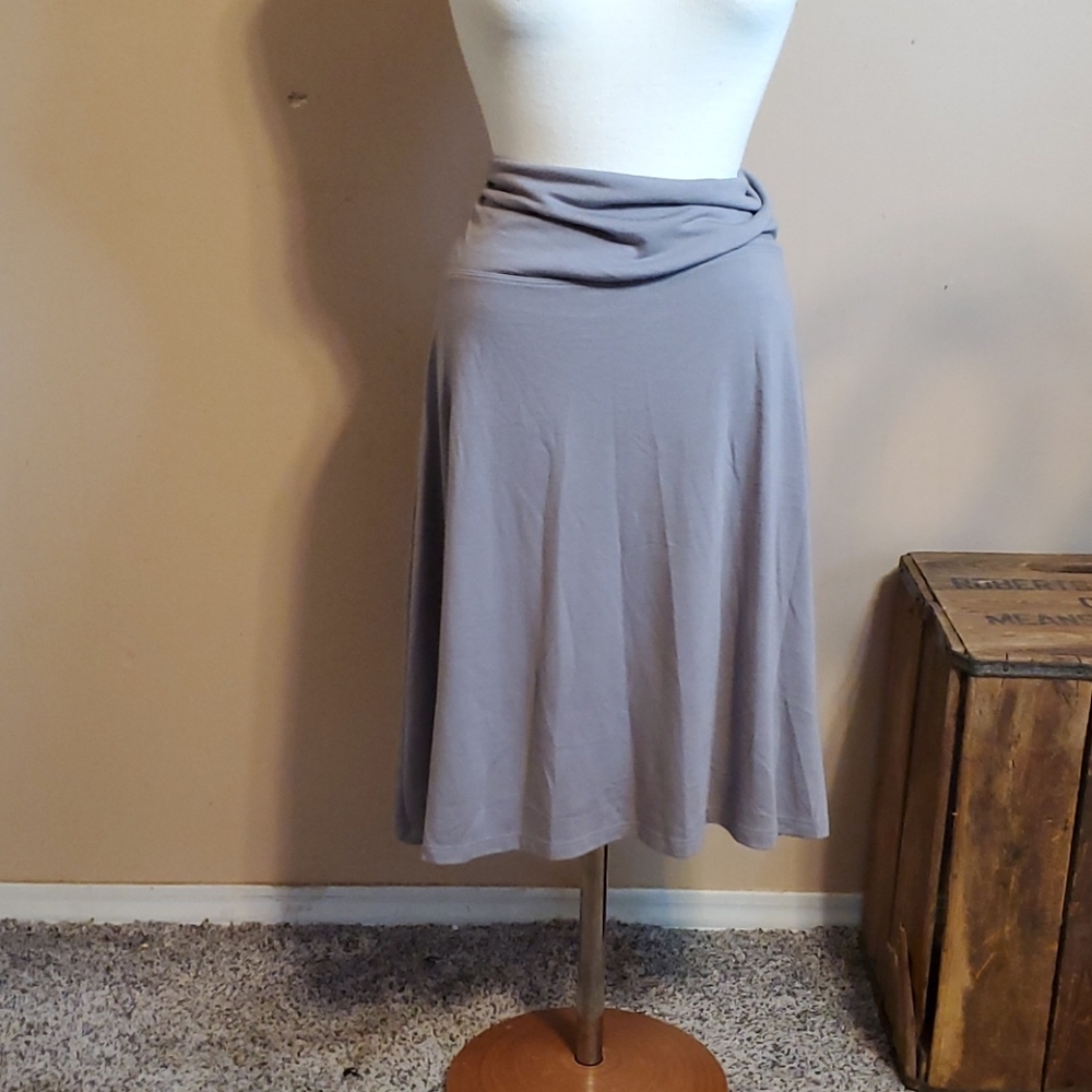 Old Navy gray stretch skirt size large